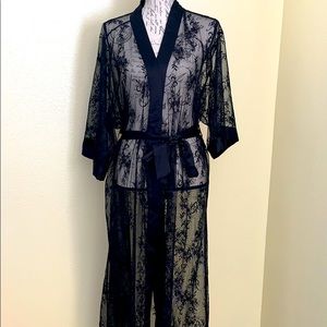Black lace robe size large INC